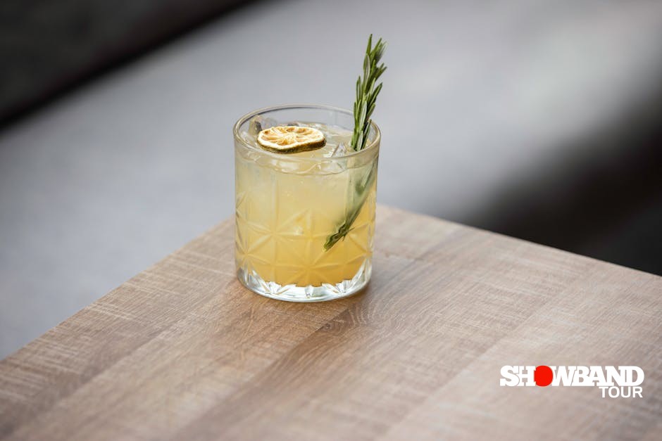 cocktail presentation