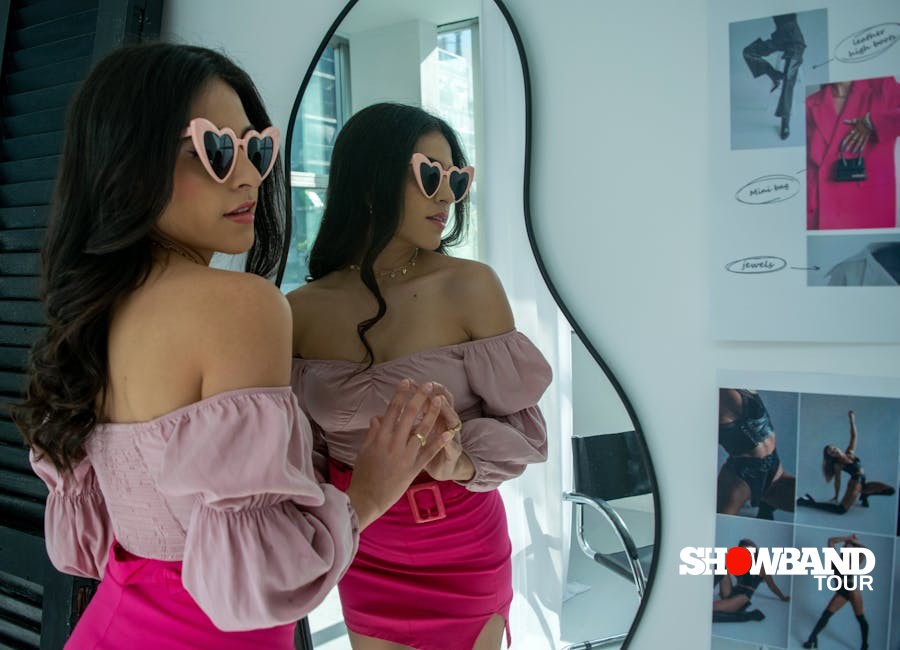 customized selfie mirror