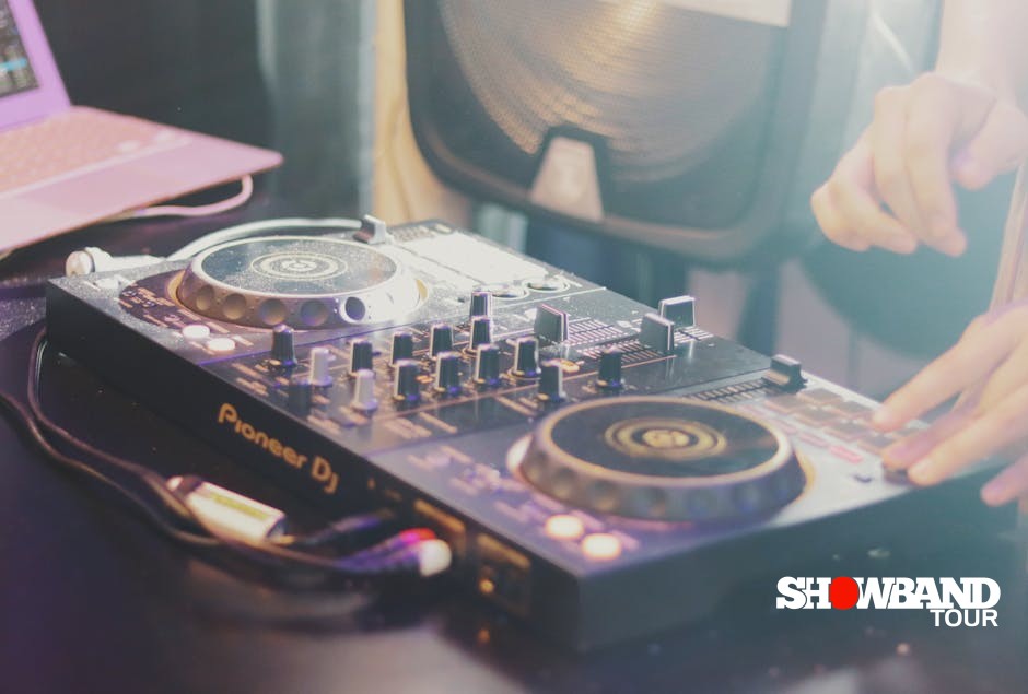 DJ communication skills