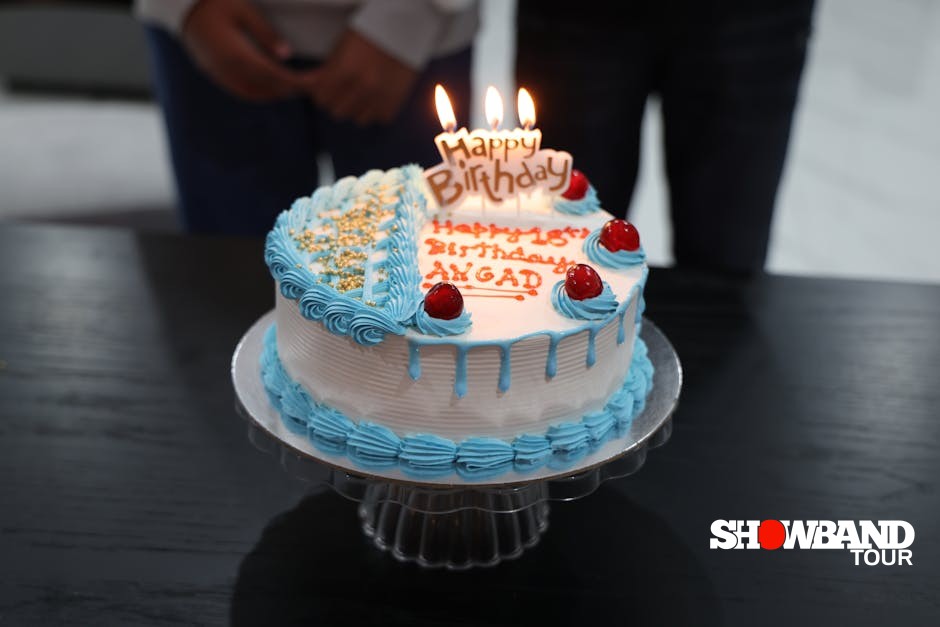 custom birthday cake