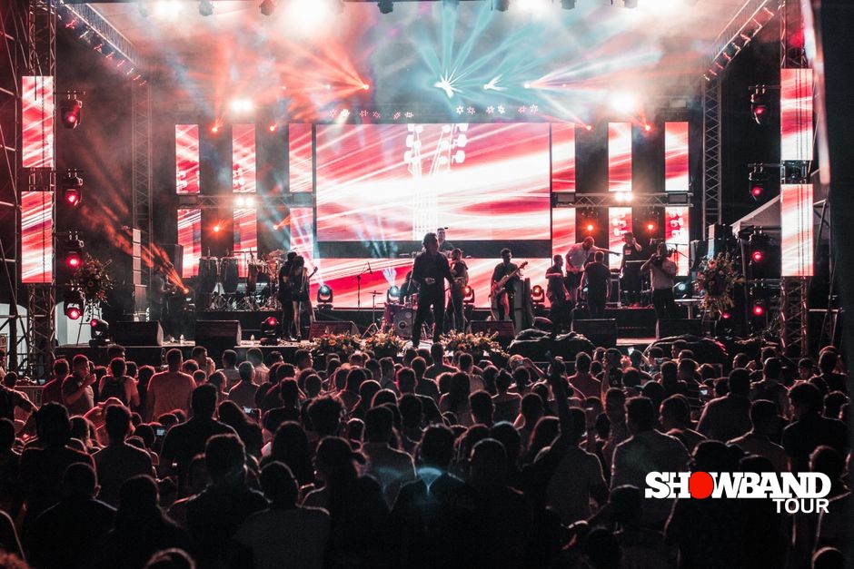 Showband live performance